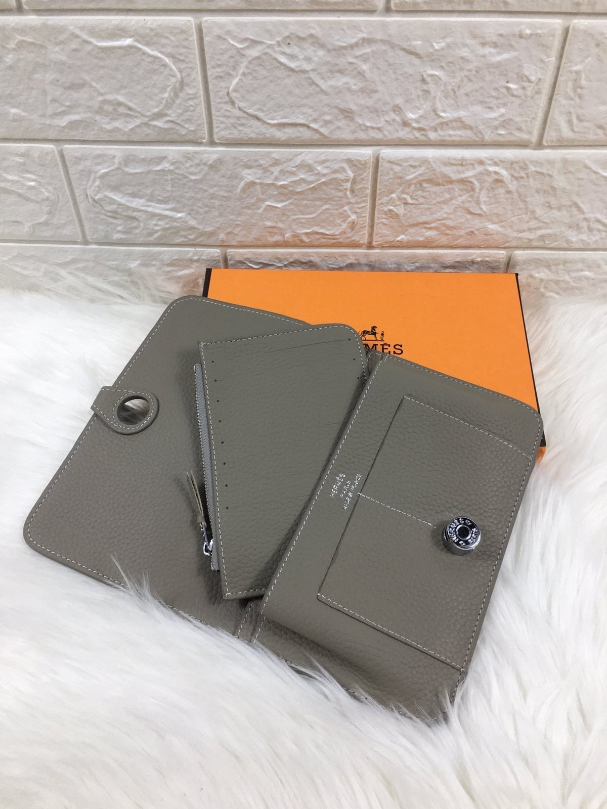 Hermes Dogon Wallet 20 Gray Grained Calfskin