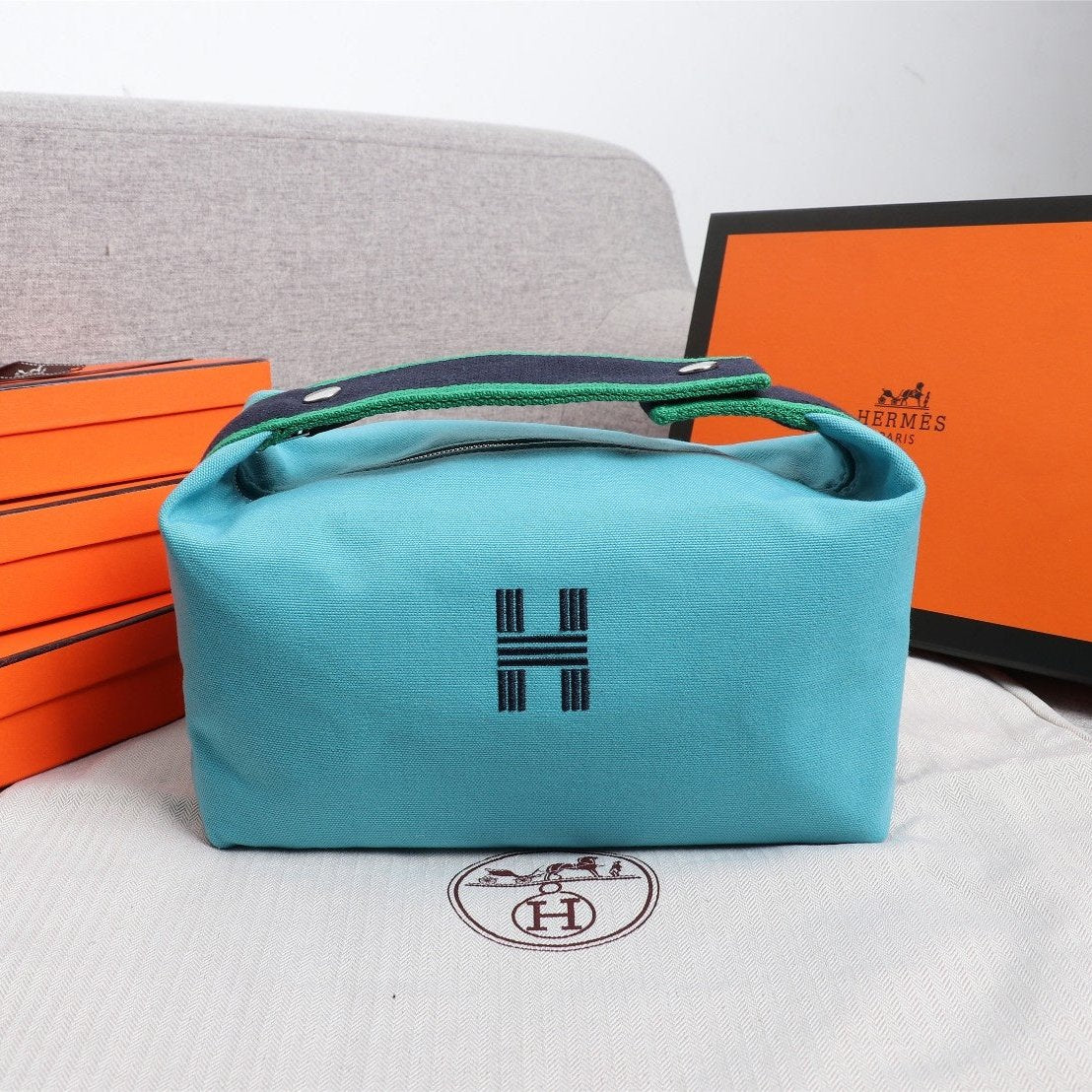 Hermes Bride-A-Brac 21 Sky Canvas