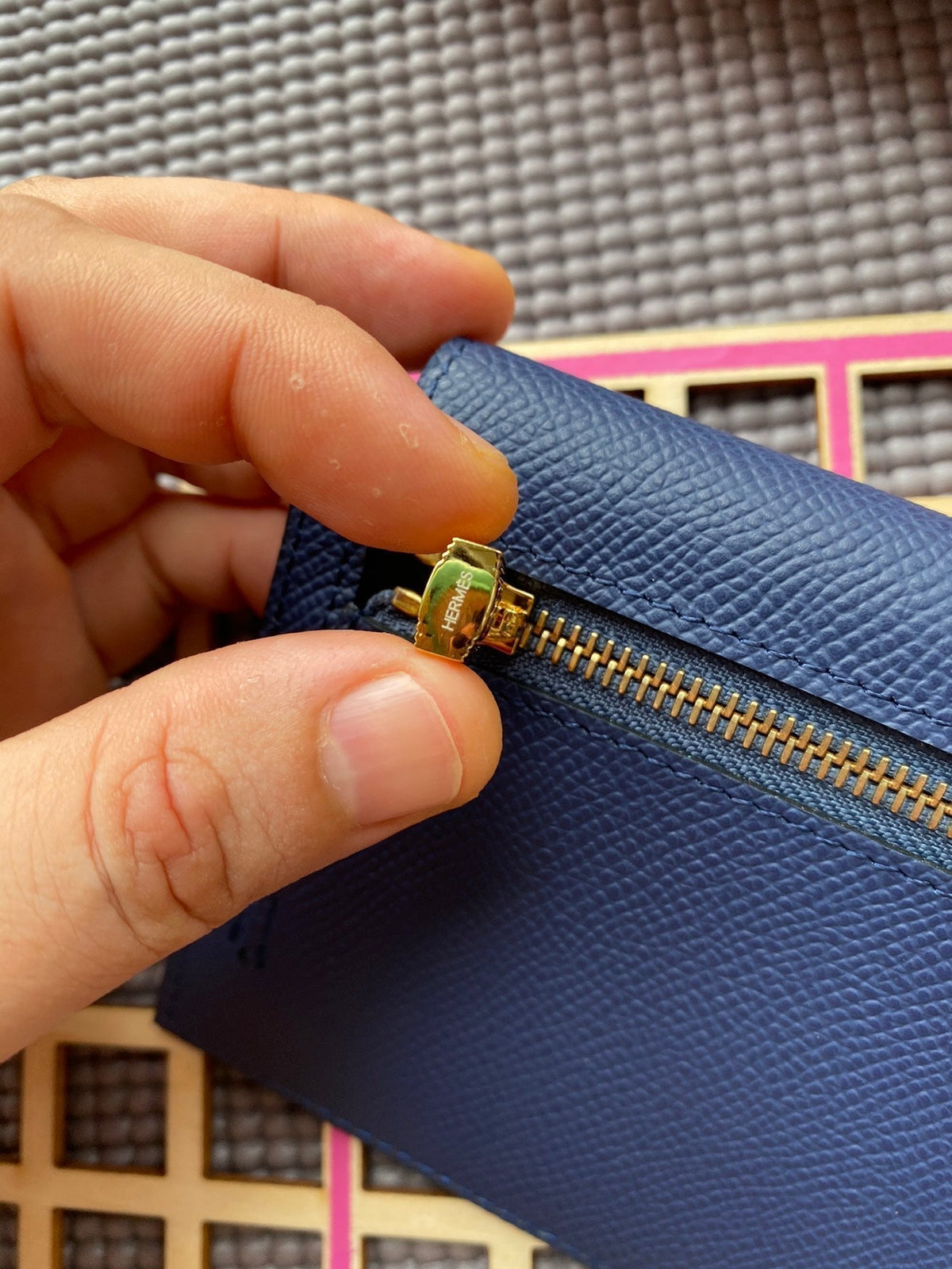 Hermes Kelly Pocket 13.5 Blue Epsom Ghw