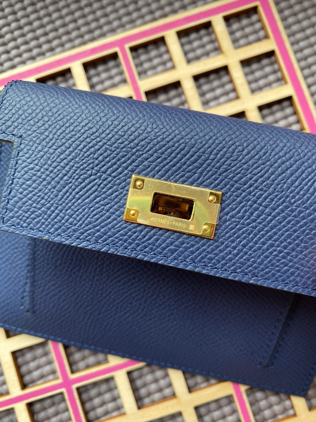 Hermes Kelly Pocket 13.5 Blue Epsom Ghw
