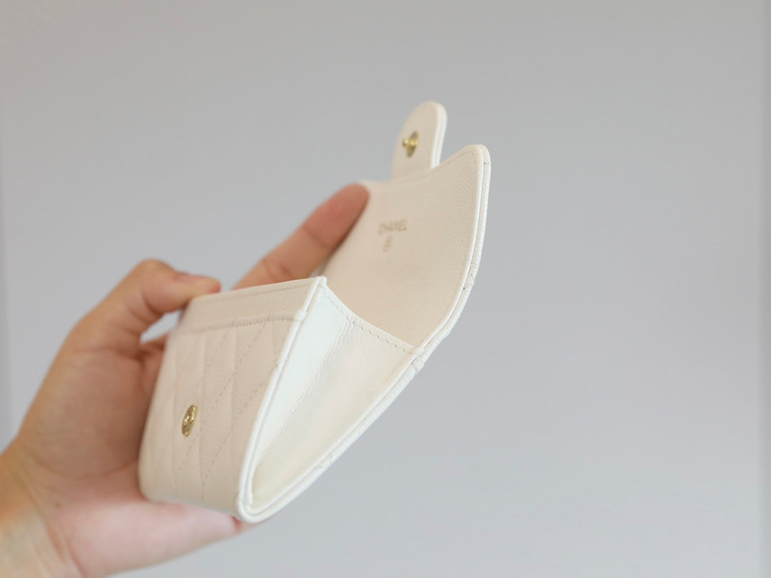 Chanel Flap Card Holder 11.3 White Grained Calfskin Gold Icon