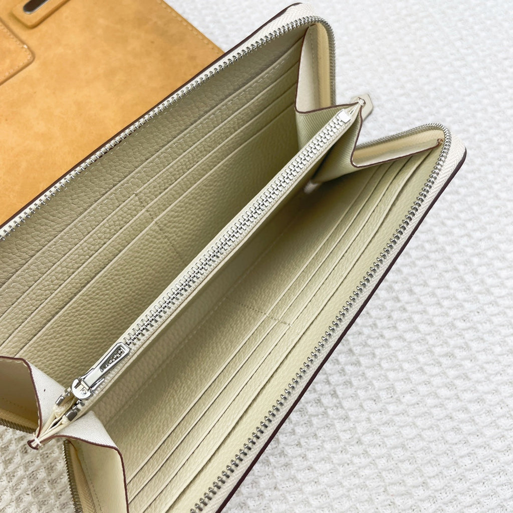 Hermes Silk'In Classic Wallet 20 White Grained Calfskin