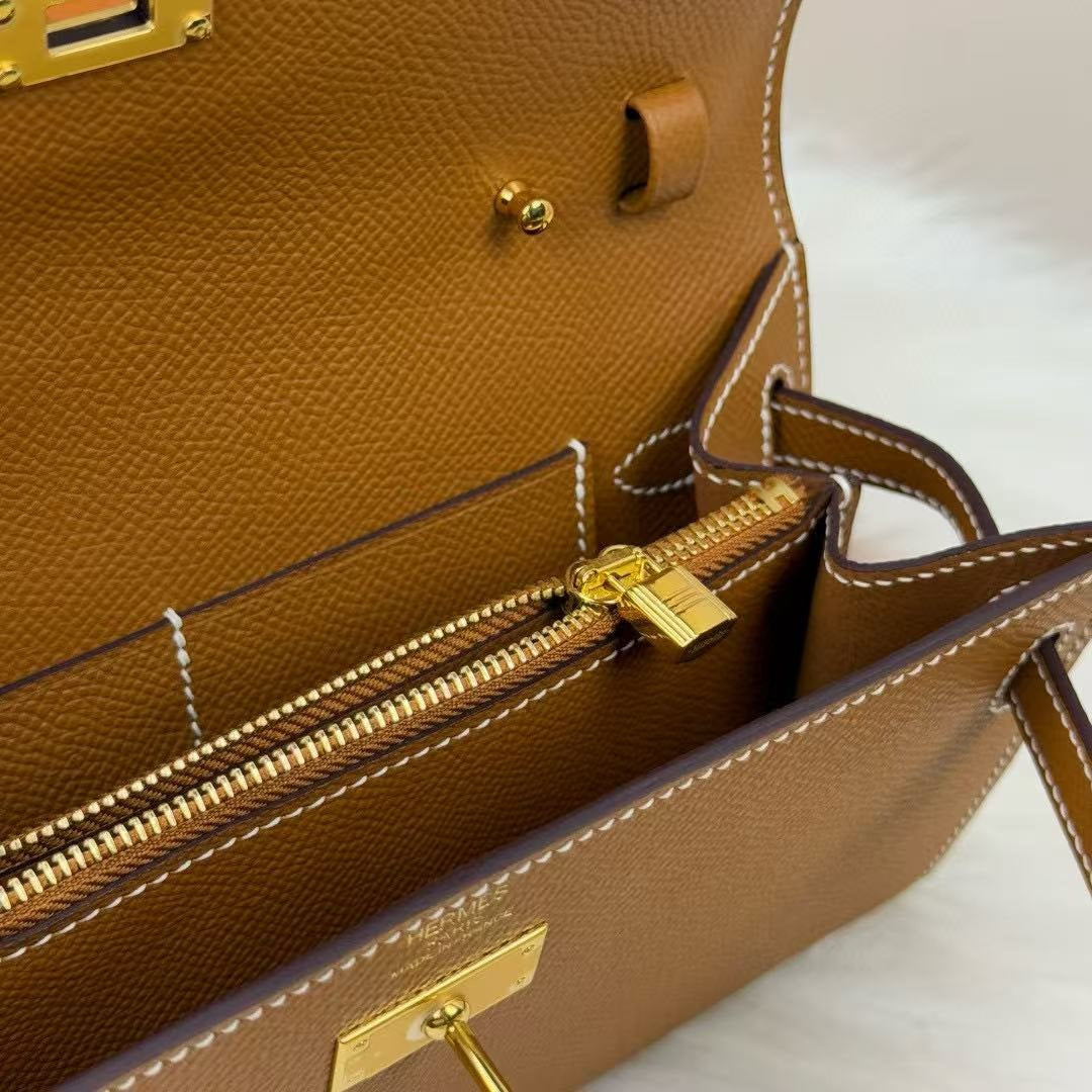 Hermes Kelly Classique to Go Wallet 20 in Brown Calfskin Gold Hardware