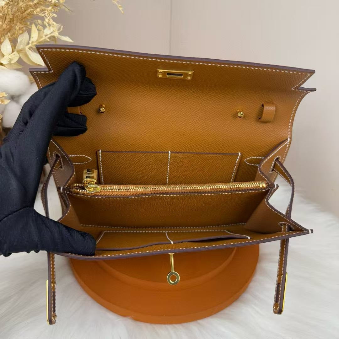 Hermes Kelly Classique to Go Wallet 20 in Brown Calfskin Gold Hardware