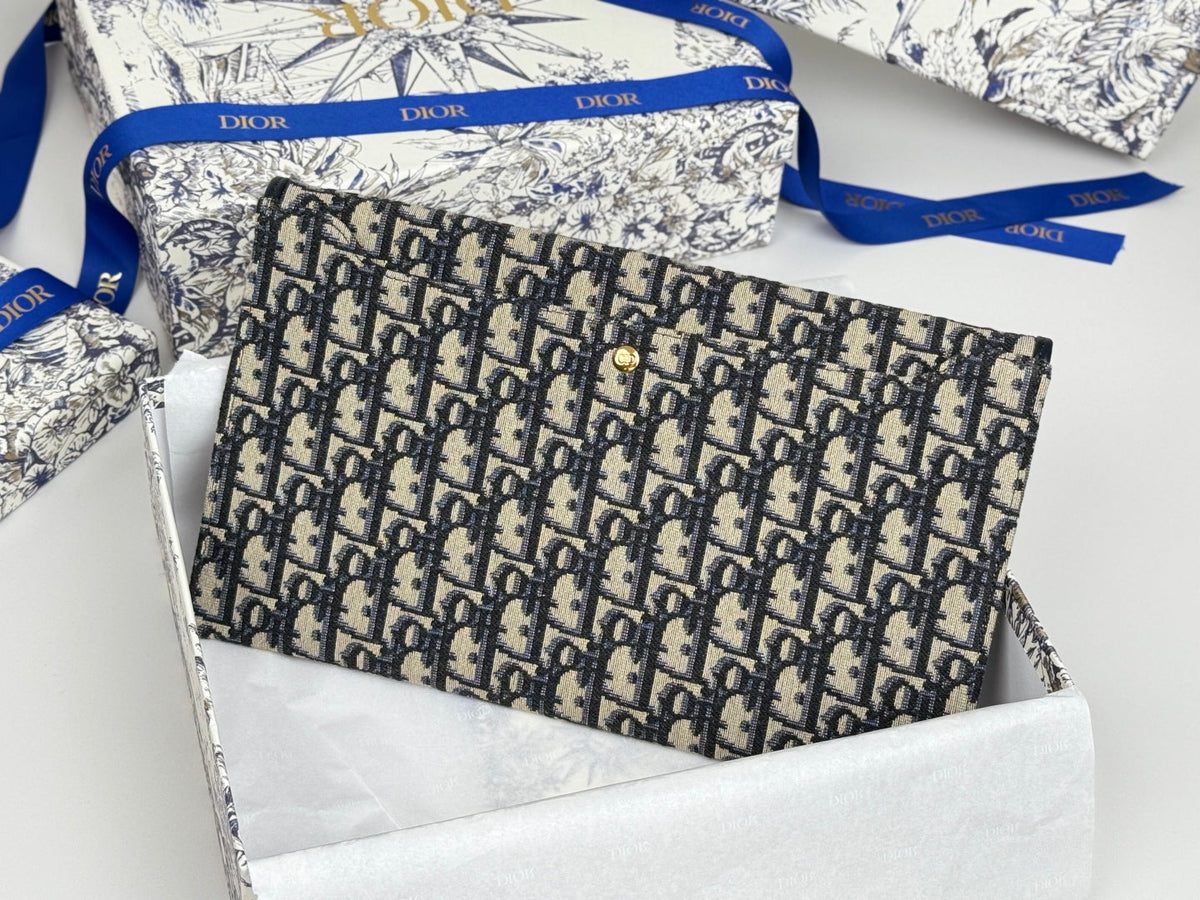 Dior 25S 30 Montaigne Avenue Pouch with Flap 30 in Blue Oblique Jacquard