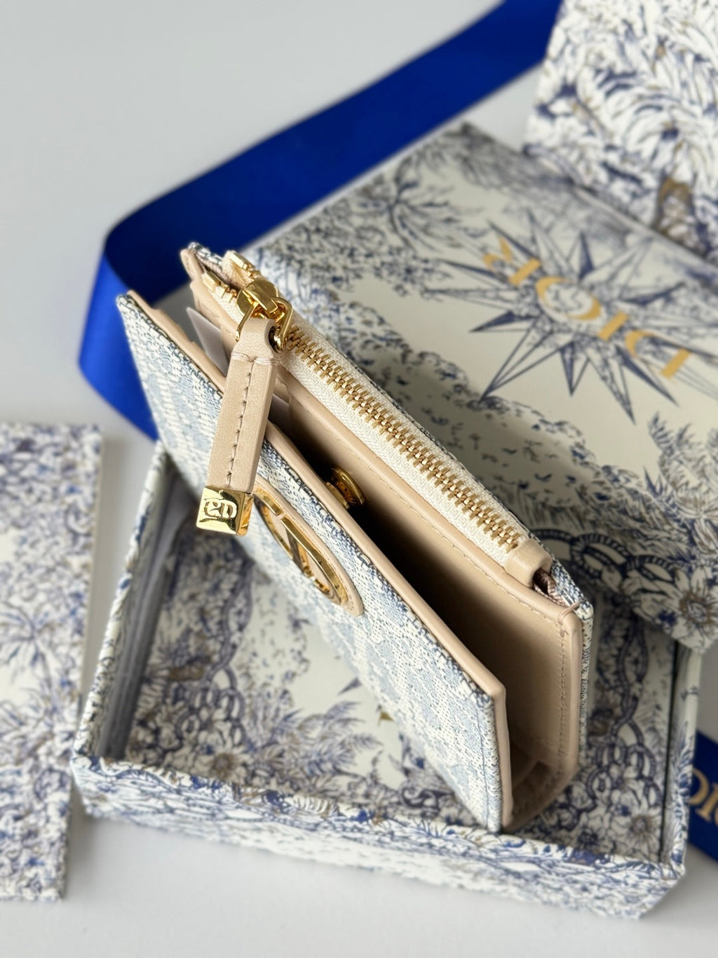 Chanel Dior 25S 30 Montaigne Dahlia Wallet 11 in Light Blue Dior Oblique Jacquard