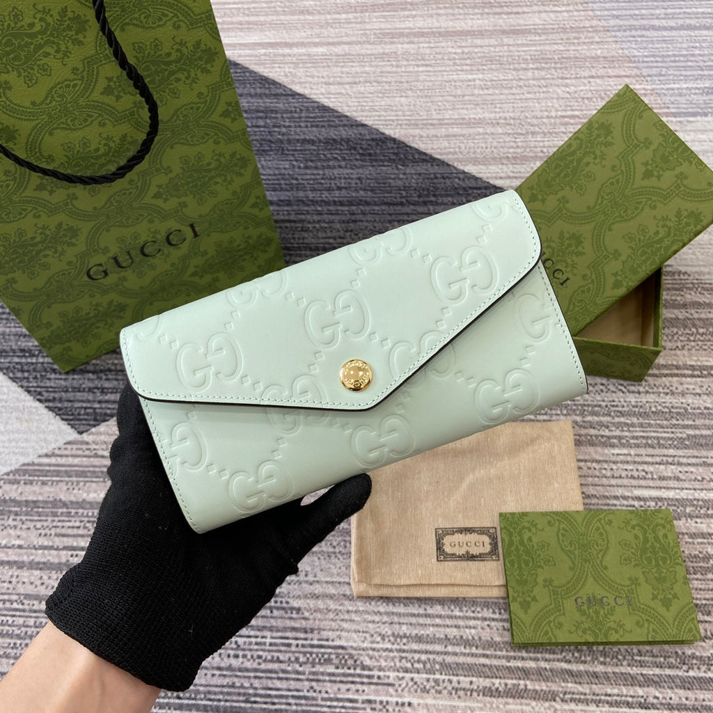 Gucci Continental Wallet 19 in Mint Green Embossed Calfskin Gold Hardware