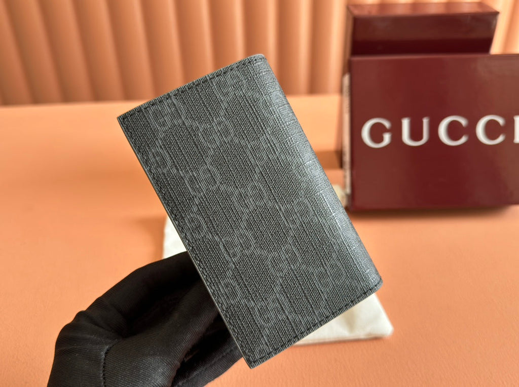 Gucci Interior Passport Case 12 in Grey Calfskin