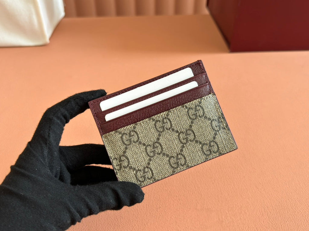Gucci Card Case 10 in Beige and Red Calfskin