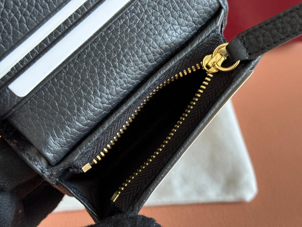 Gucci Emblem Mini Wallet 11 in Black Grainy Calfskin