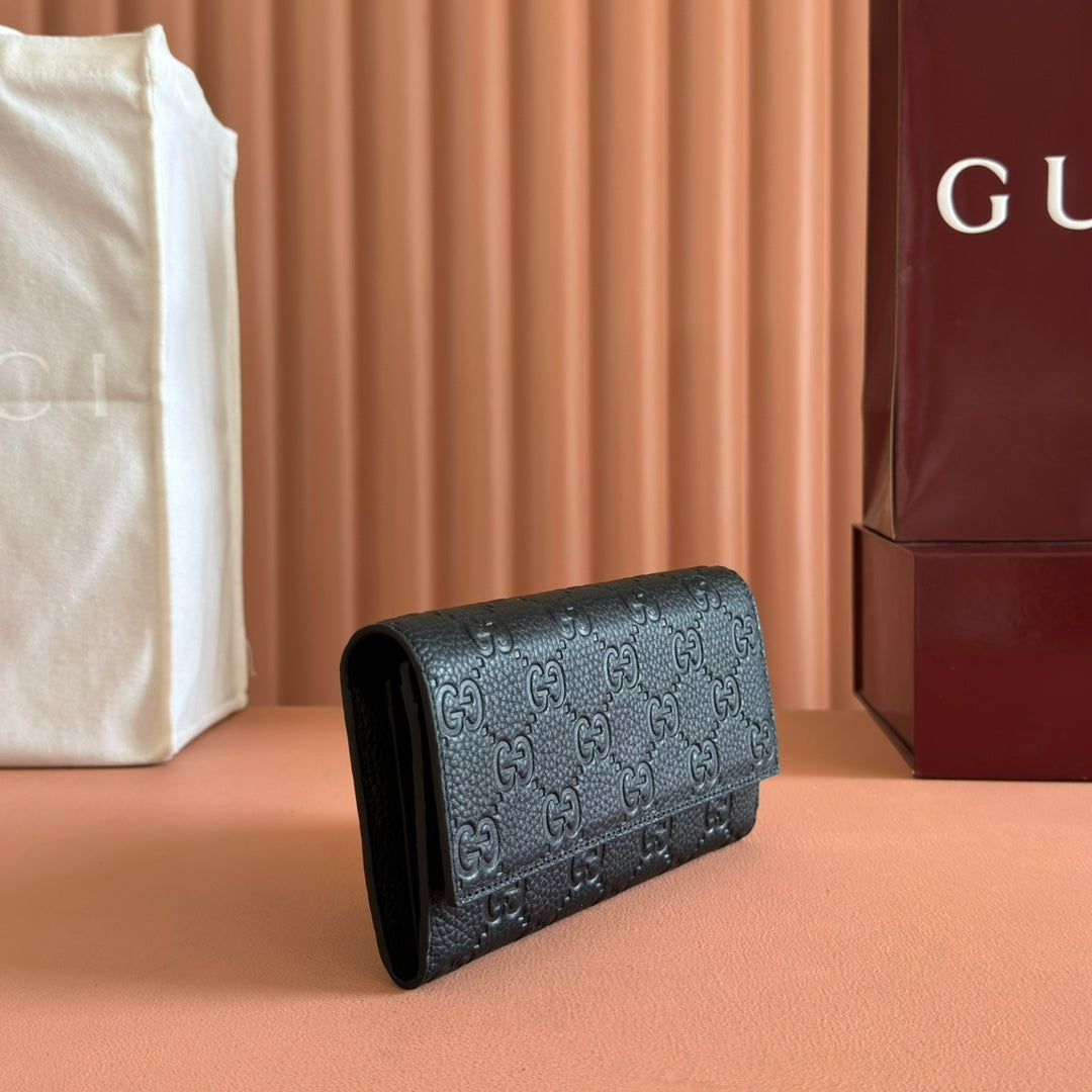 Gucci Emblem Continental Wallet 19 in Black Smooth Calfskin