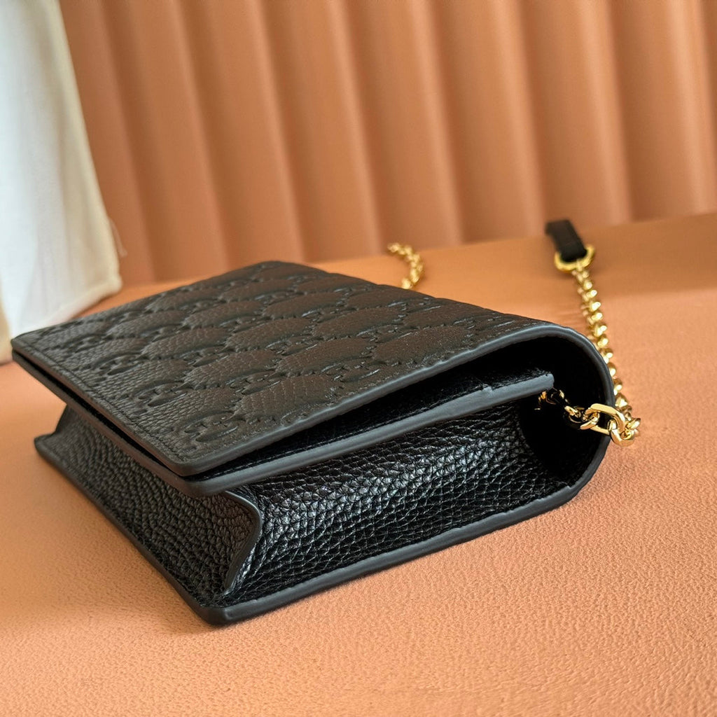 Gucci Emblem Wallet On Chain 20 in Black Smooth Calfskin