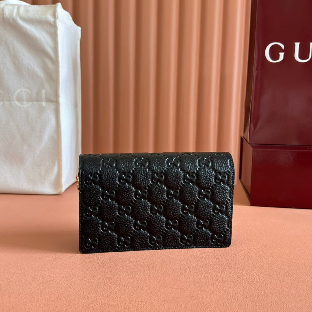 Gucci Emblem Wallet On Chain 20 in Black Smooth Calfskin