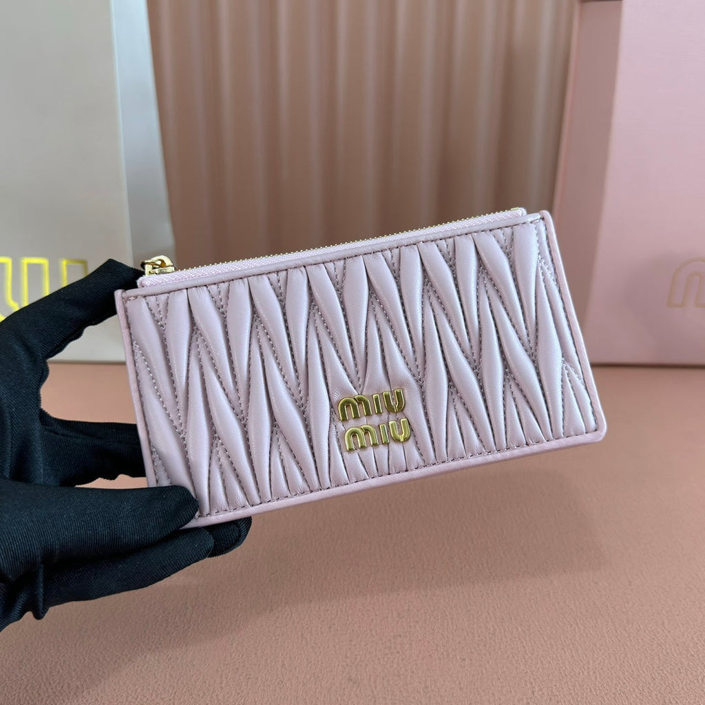 Matelassé Leather Envelope Wallet Light Pink