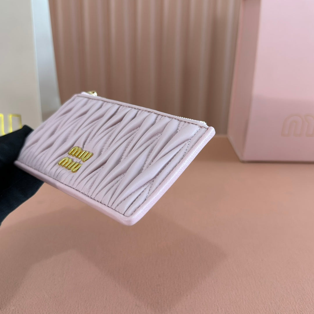 Matelassé Leather Envelope Wallet Light Pink