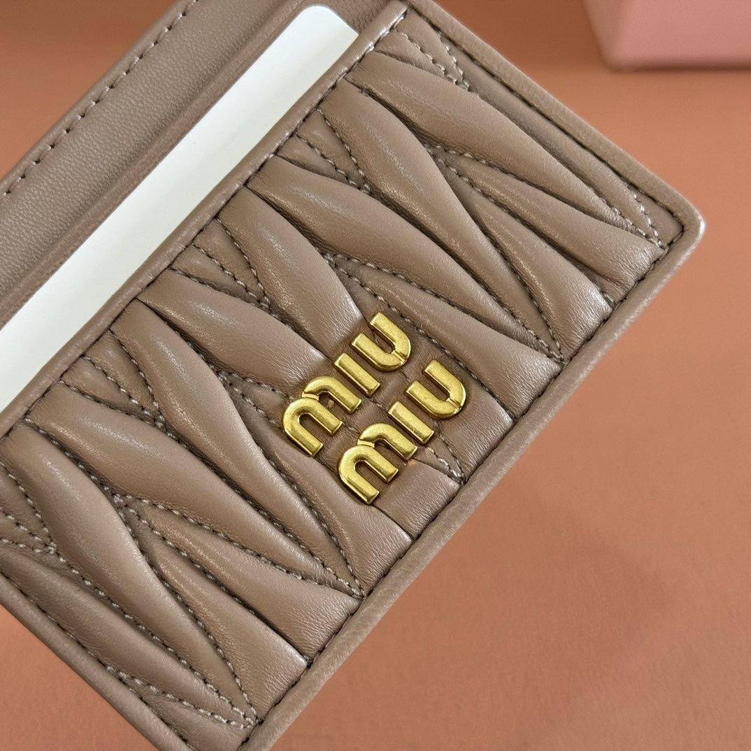 MM Matelassé Card Holder 10.5 in Beige Calfskin