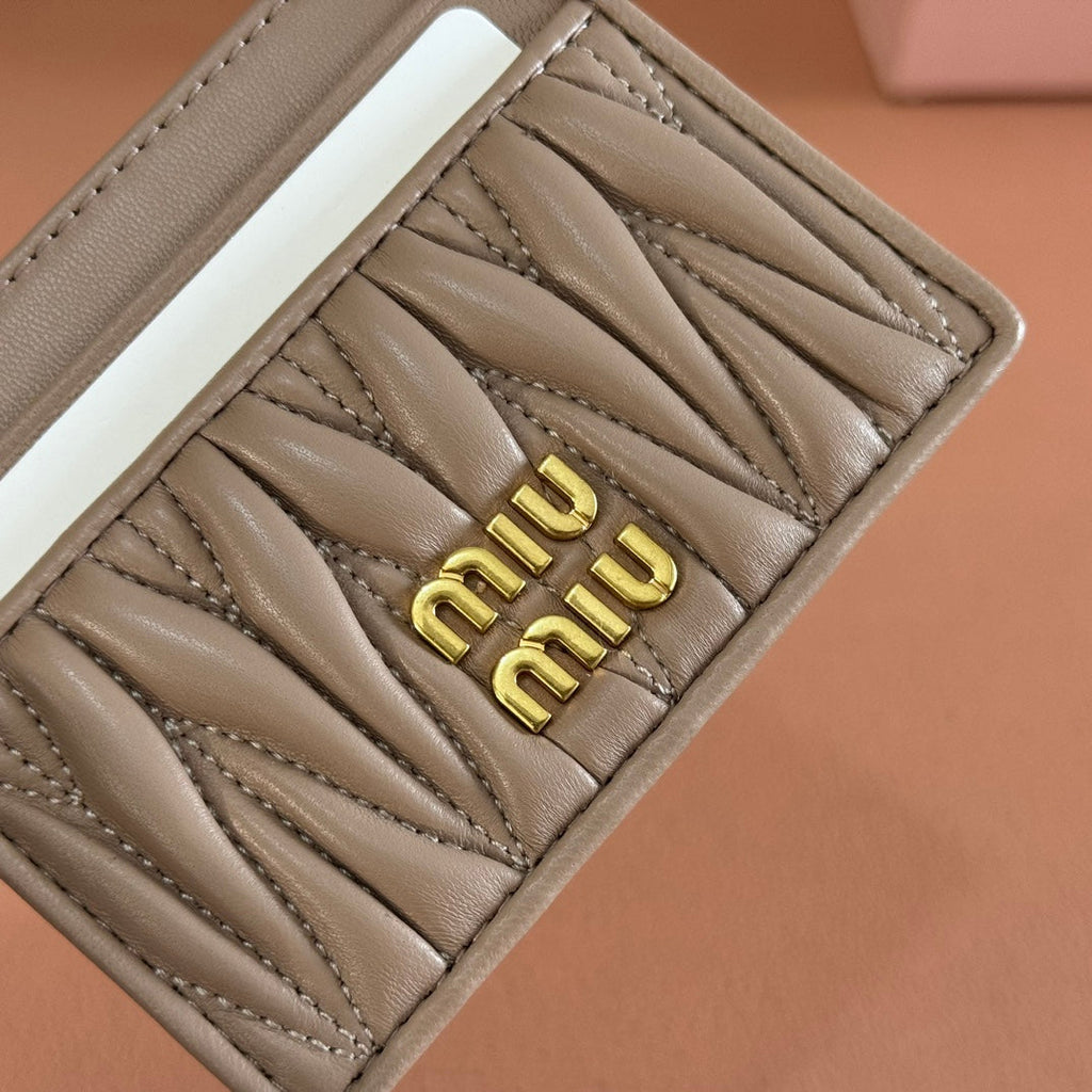 Matelassé Nappa Leather Card Holder Taupe Gray