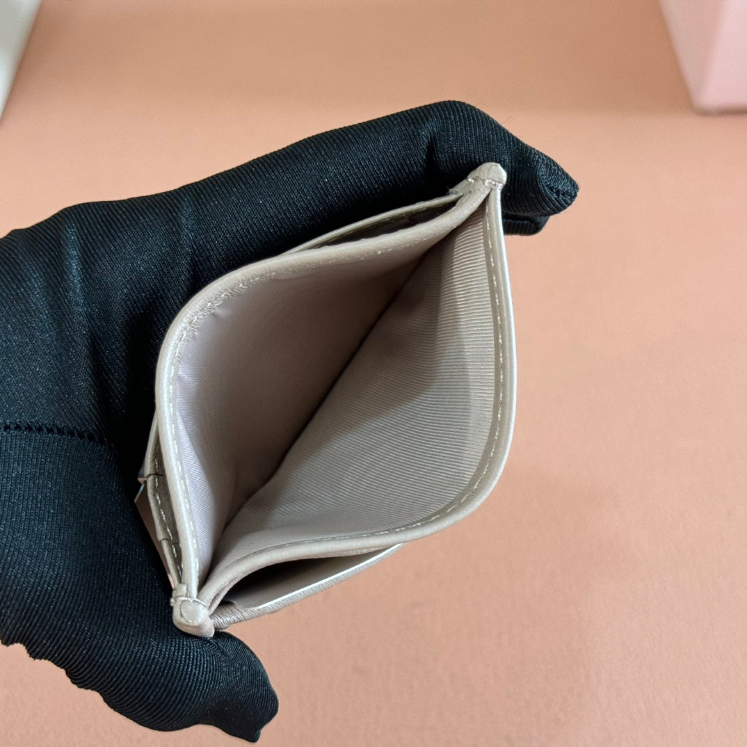 Matelassé Nappa Leather Card Holder Taupe Gray