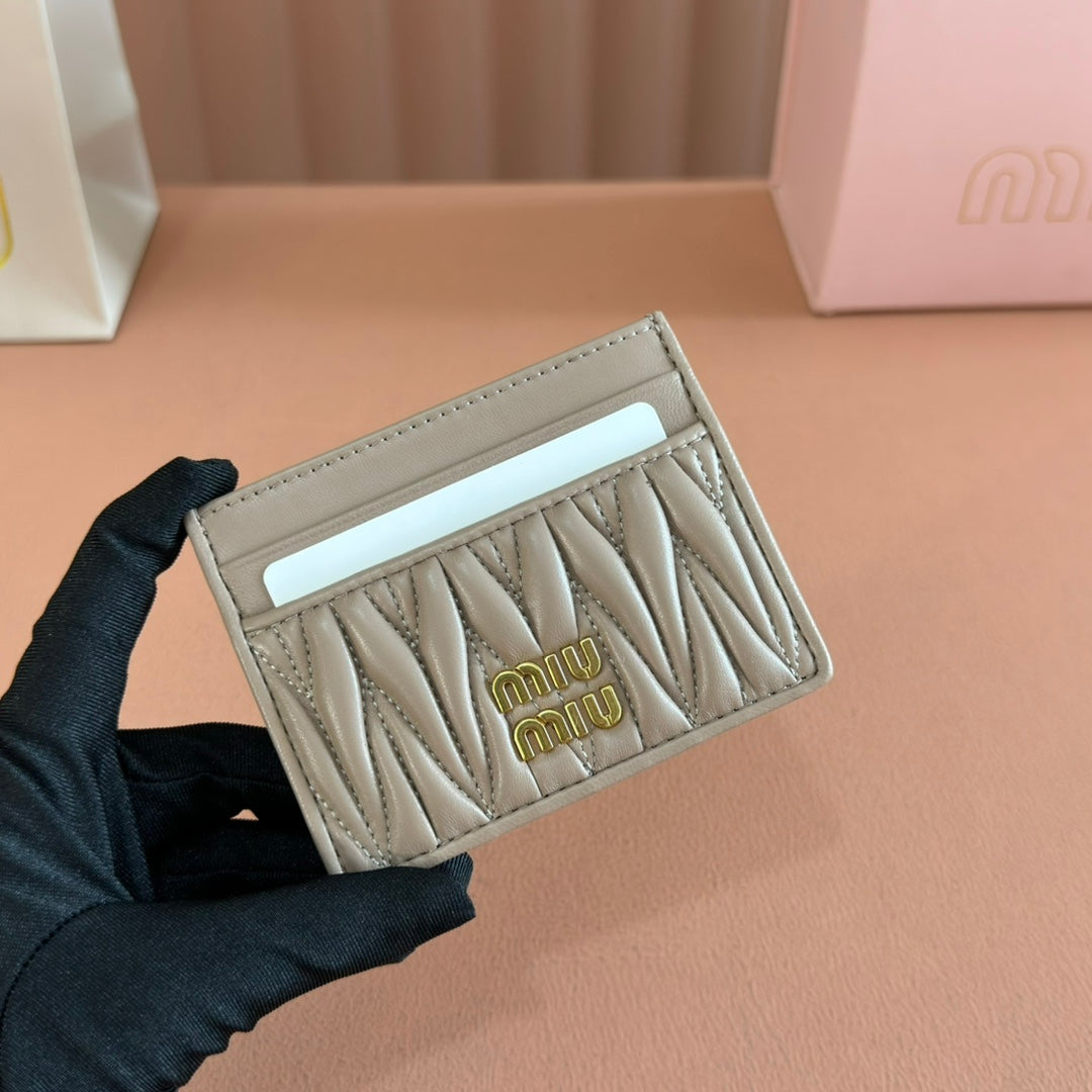Matelassé Nappa Leather Card Holder Taupe Gray