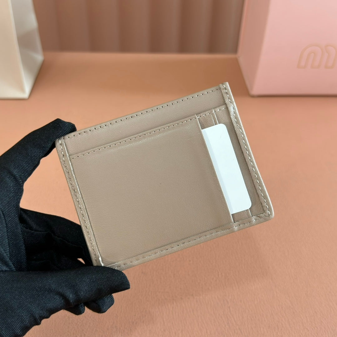 Matelassé Nappa Leather Card Holder Taupe Gray