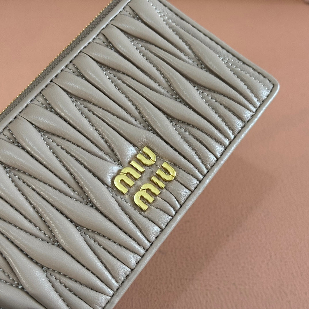 Matelassé Leather Envelope Wallet Taupe Gray