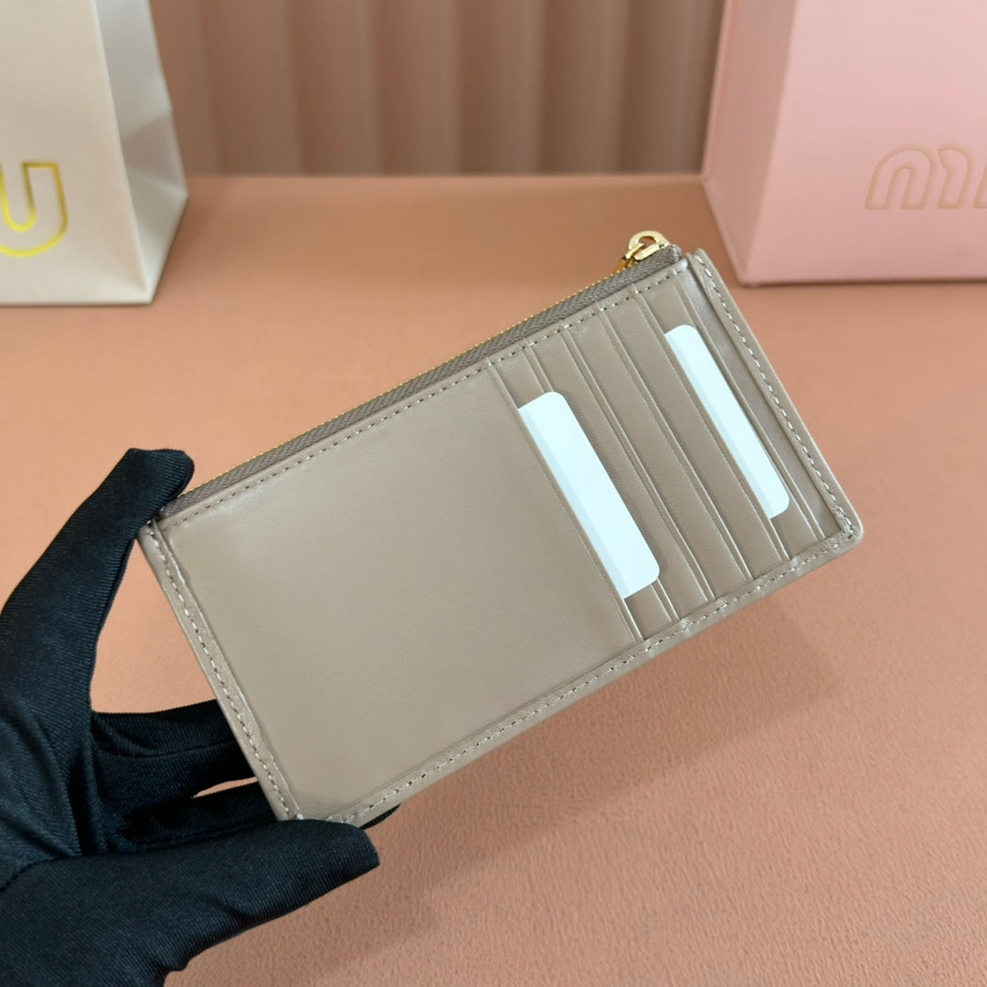 Matelassé Leather Envelope Wallet Taupe Gray