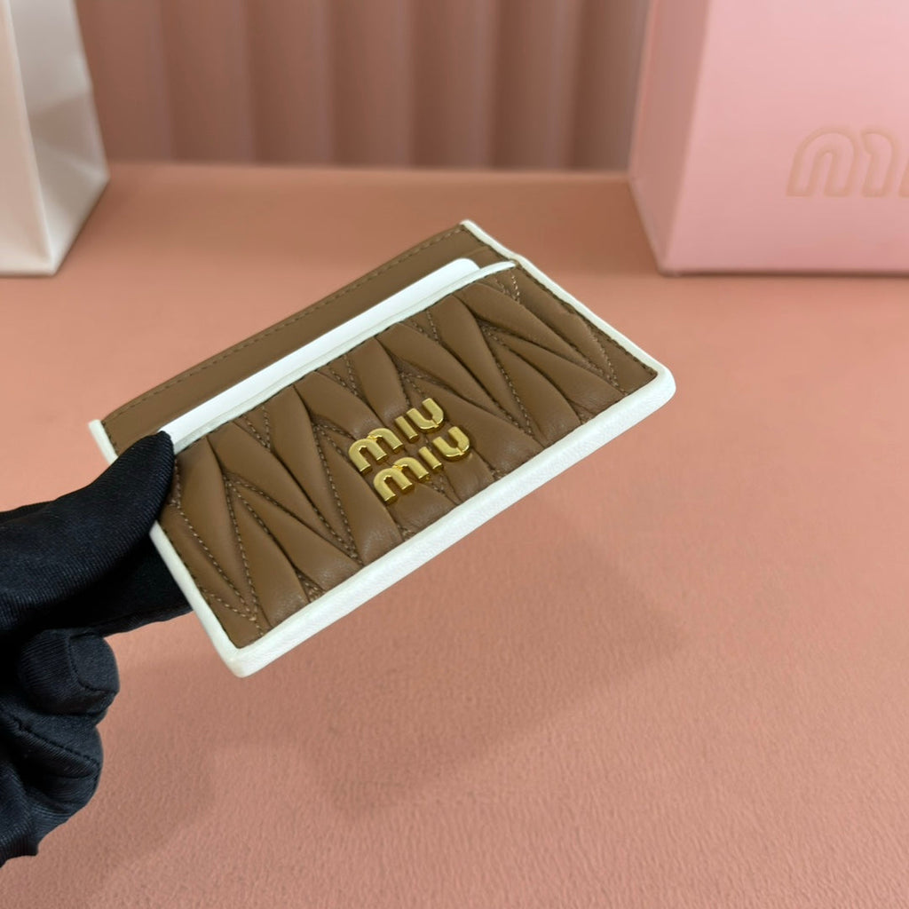 Matelassé Nappa Leather Card Holder Brown
