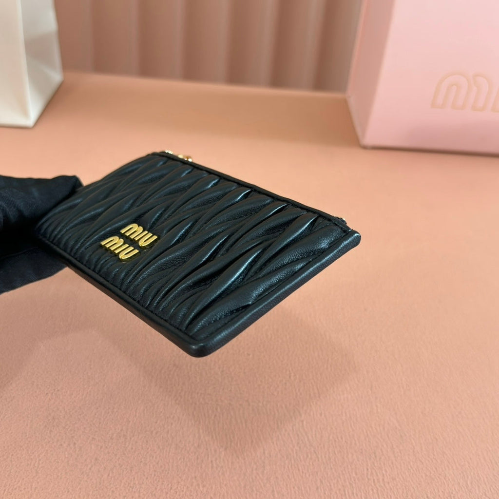 Matelassé Leather Envelope Wallet Black