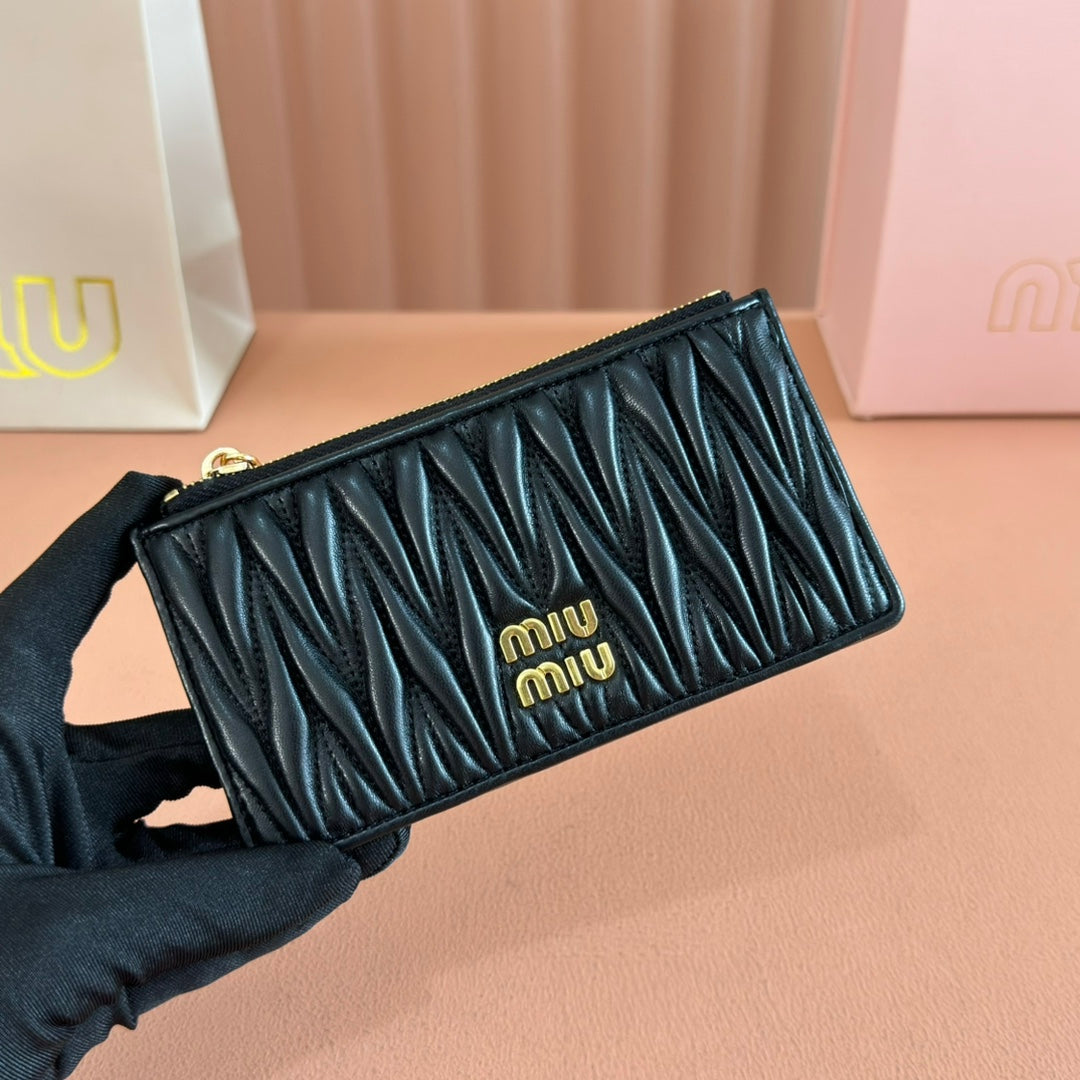 Matelassé Leather Envelope Wallet Black