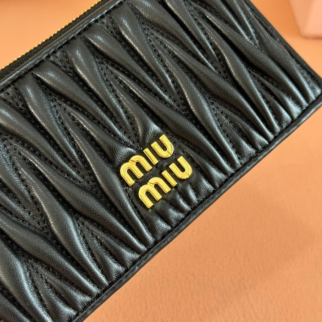 Matelassé Leather Envelope Wallet Black