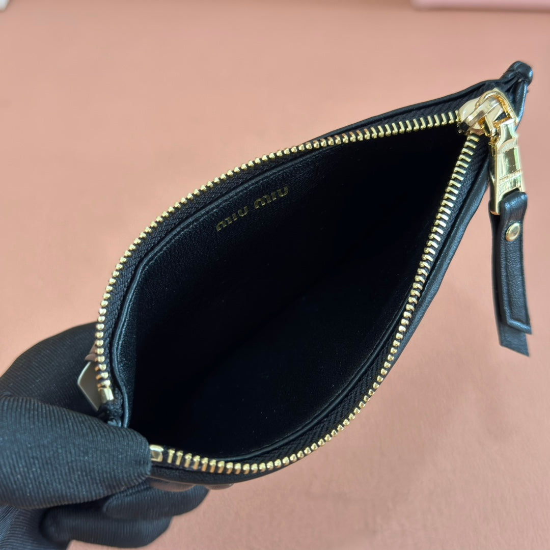 Matelassé Leather Envelope Wallet Black