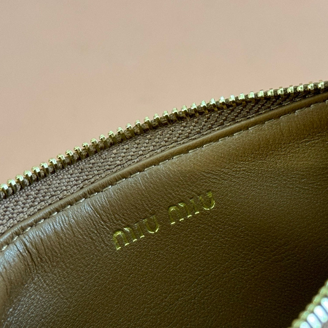 Matelassé Leather Envelope Wallet Caramel