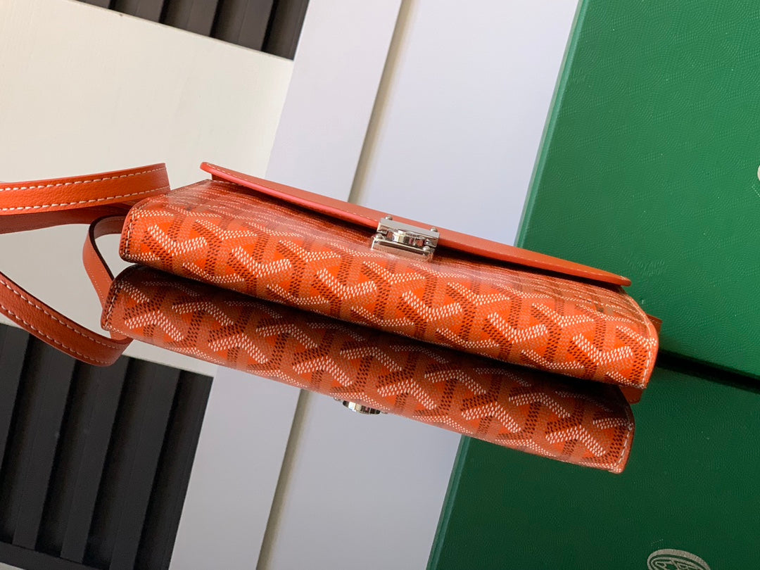Goyard Chypre Wallet-Pouch 21 in Orange Goyardine Canvas and Calfskin