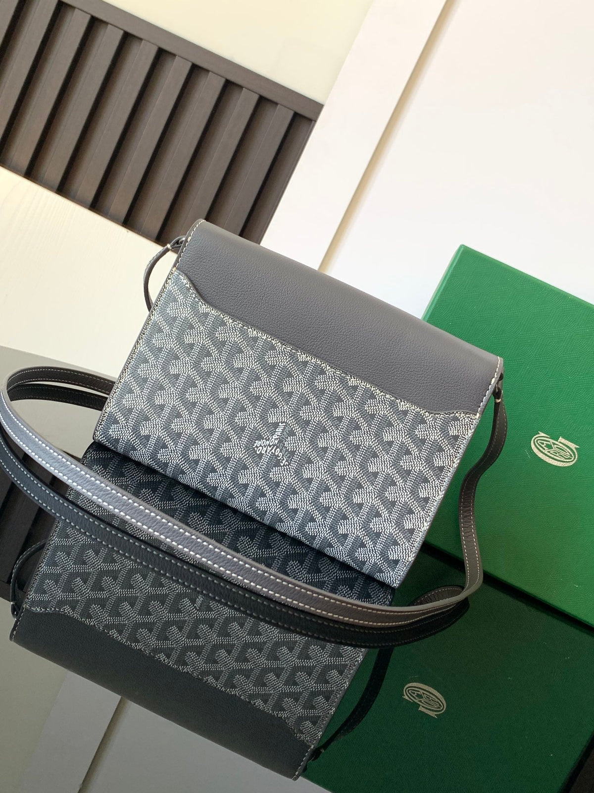 Goyard Chypre Wallet-Pouch 21 in Gray Goyardine Canvas and Calfskin