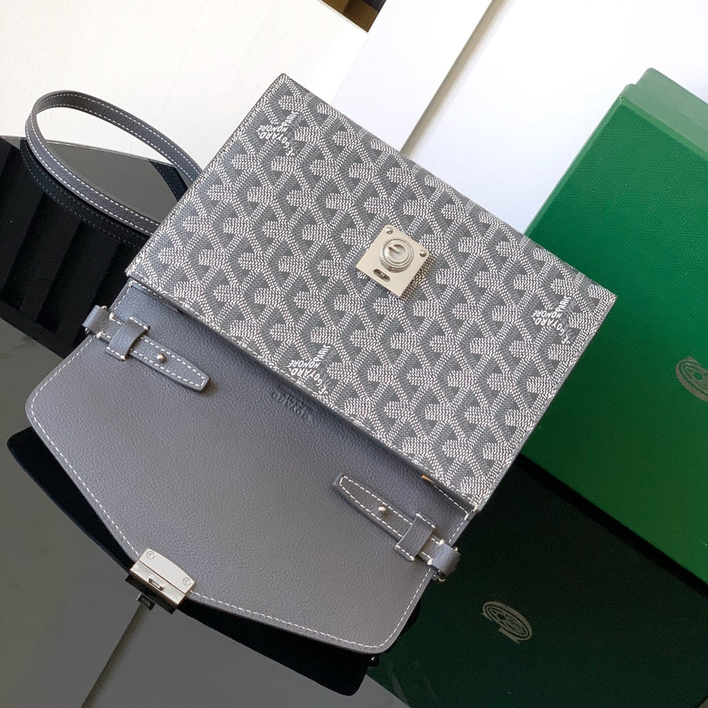 Goyard Chypre Wallet-Pouch 21 in Gray Goyardine Canvas and Calfskin