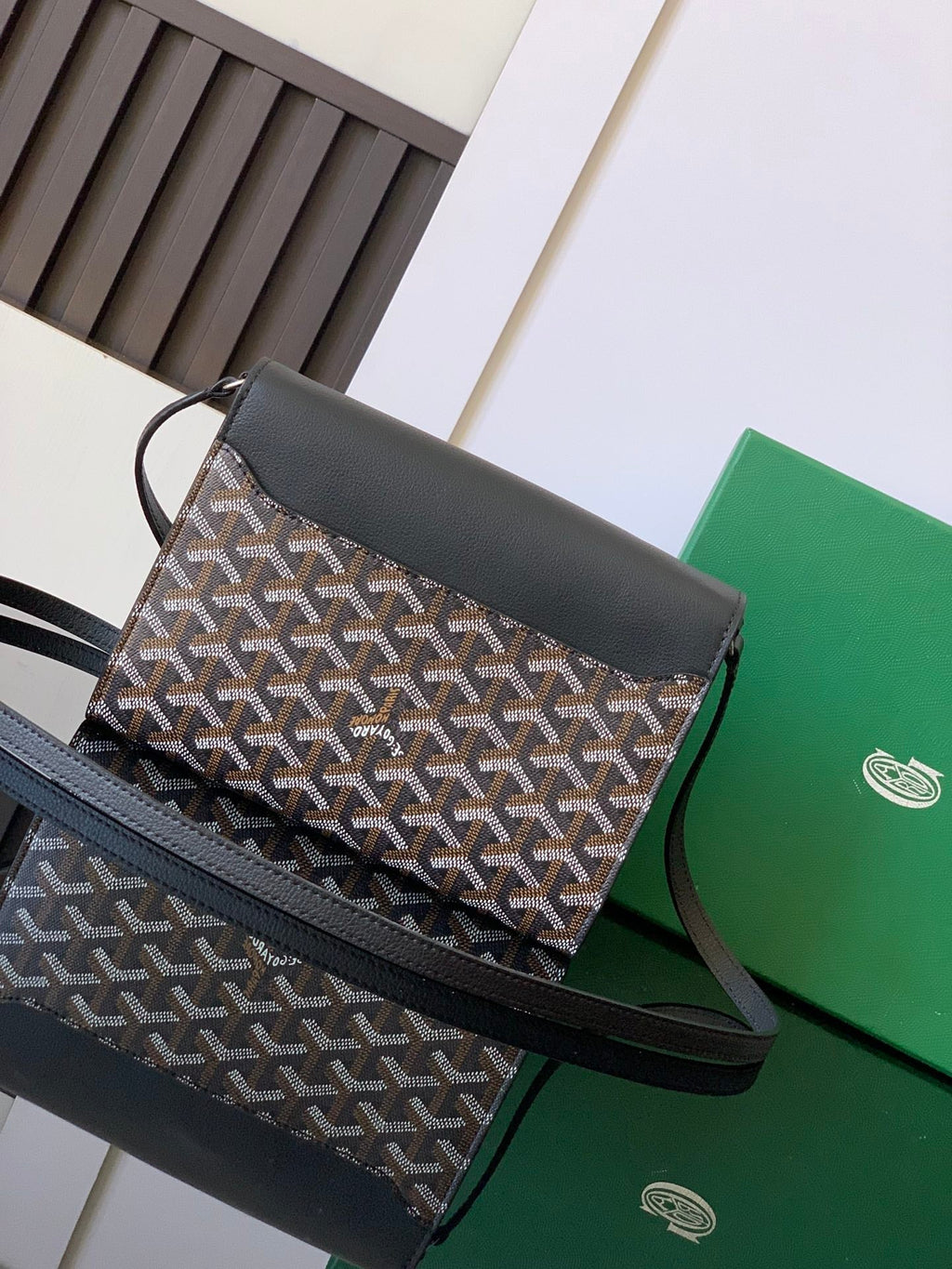 Goyard Chypre Wallet-Pouch 21 in Black Goyardine Canvas and Calfskin