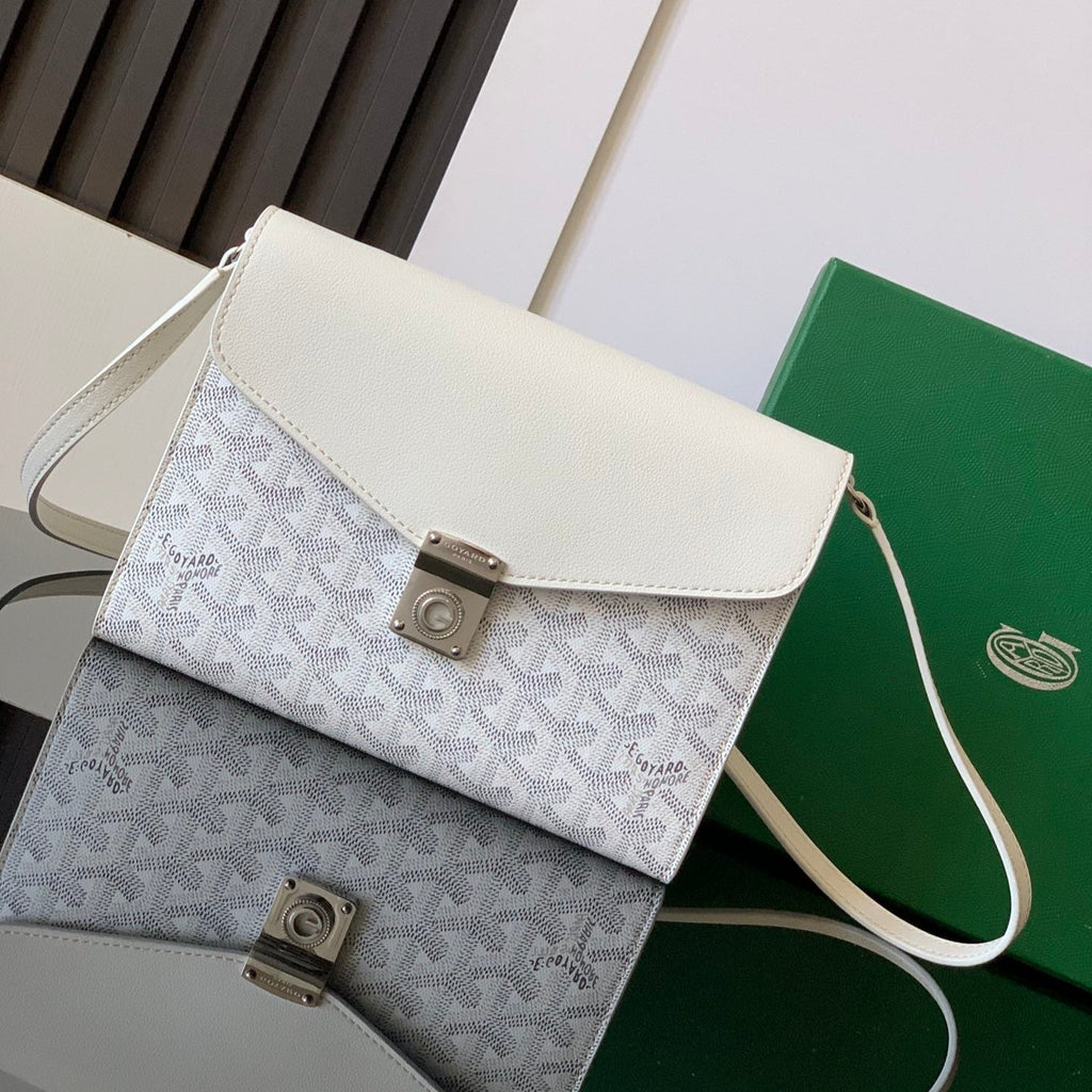 Goyard Chypre Wallet-Pouch 21 in White Goyardine Canvas and Calfskin