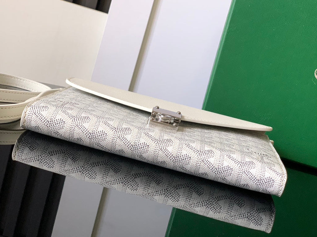 Goyard Chypre Wallet-Pouch 21 in White Goyardine Canvas and Calfskin