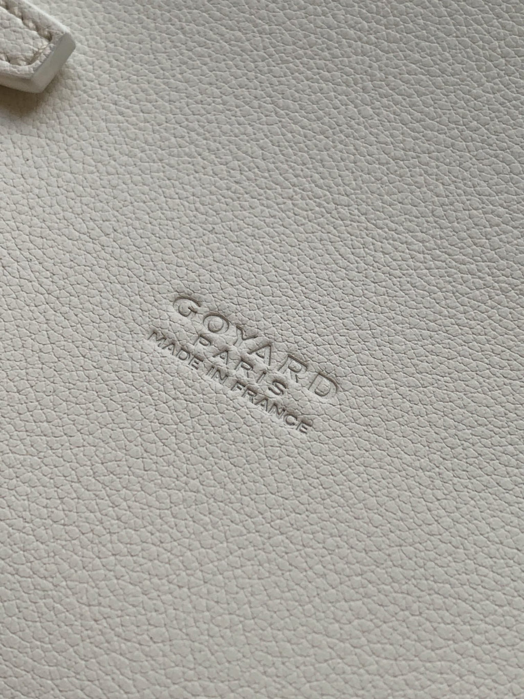 Goyard Chypre Wallet-Pouch 21 in White Goyardine Canvas and Calfskin