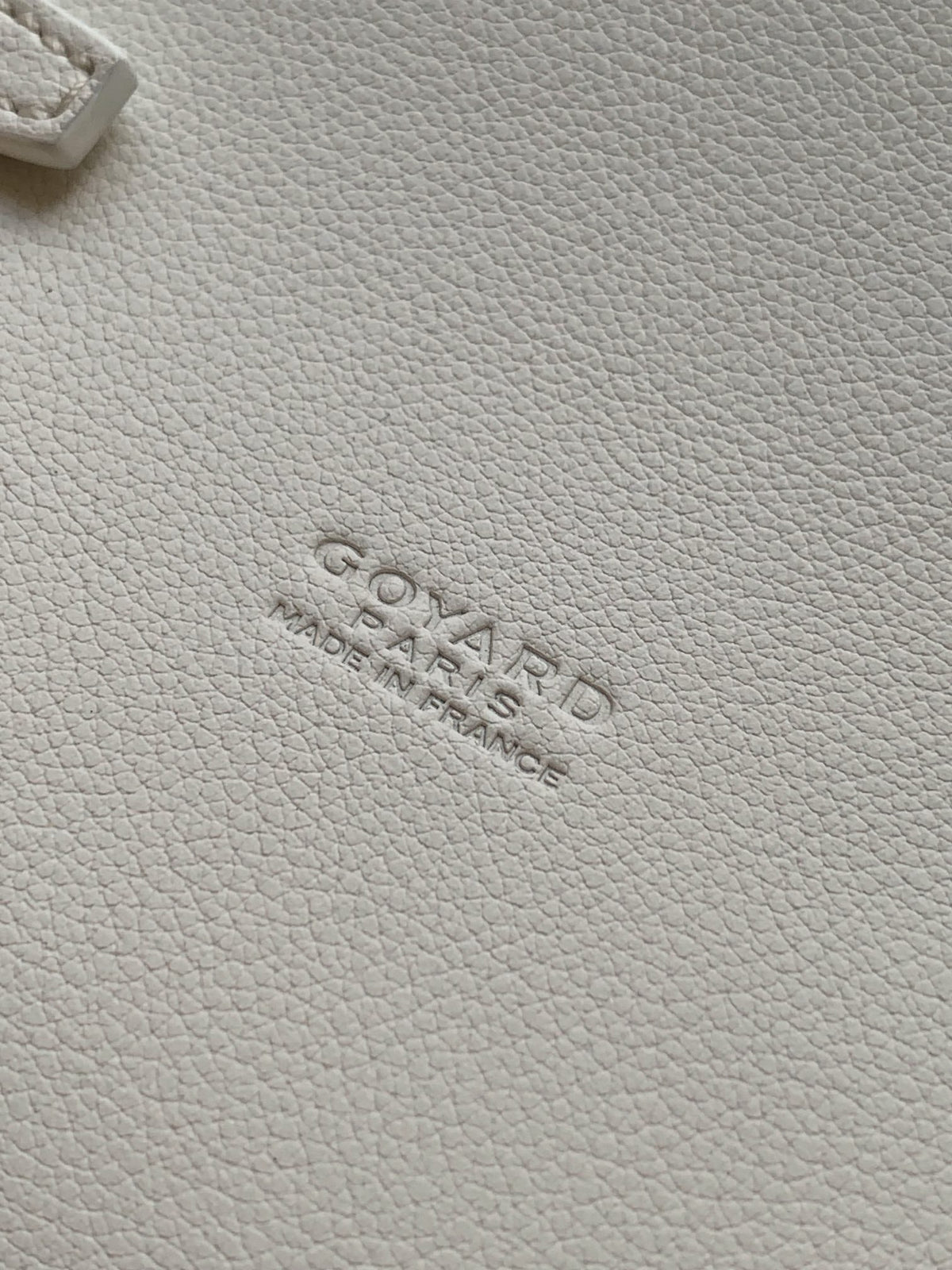 Goyard Chypre Wallet-Pouch 21 in White Goyardine Canvas and Calfskin