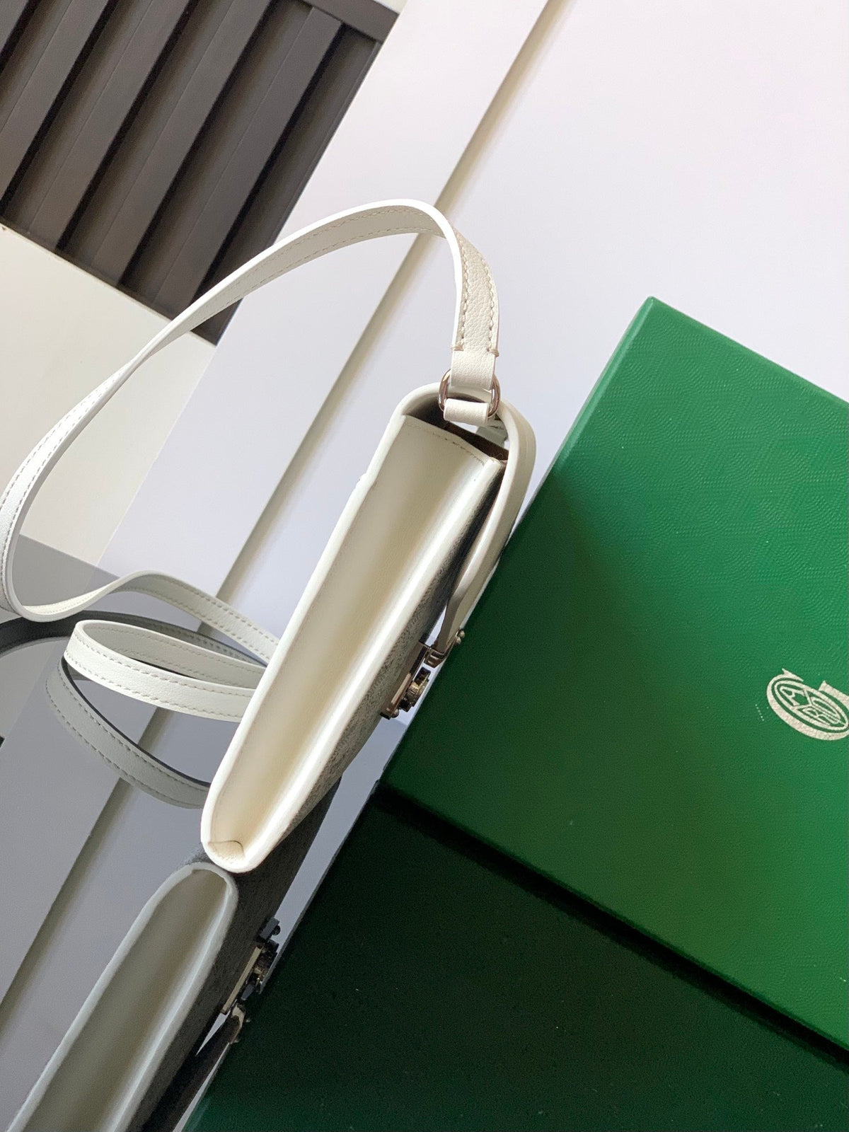 Goyard Chypre Wallet-Pouch 21 in White Goyardine Canvas and Calfskin