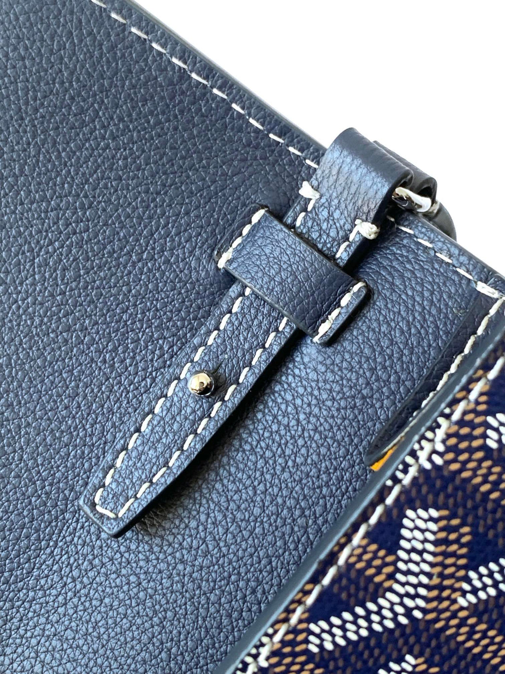Goyard Chypre Wallet-Pouch 21 in Navy Blue Goyardine Canvas and Calfskin